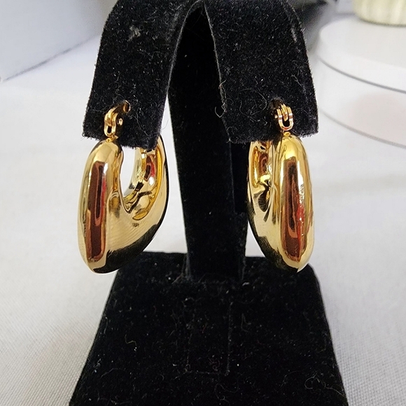 Gold Stainless Steel Chunky Square Hoop Earrings - Picture 5 of 8